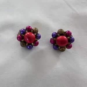 Vintage Clip
On earrings